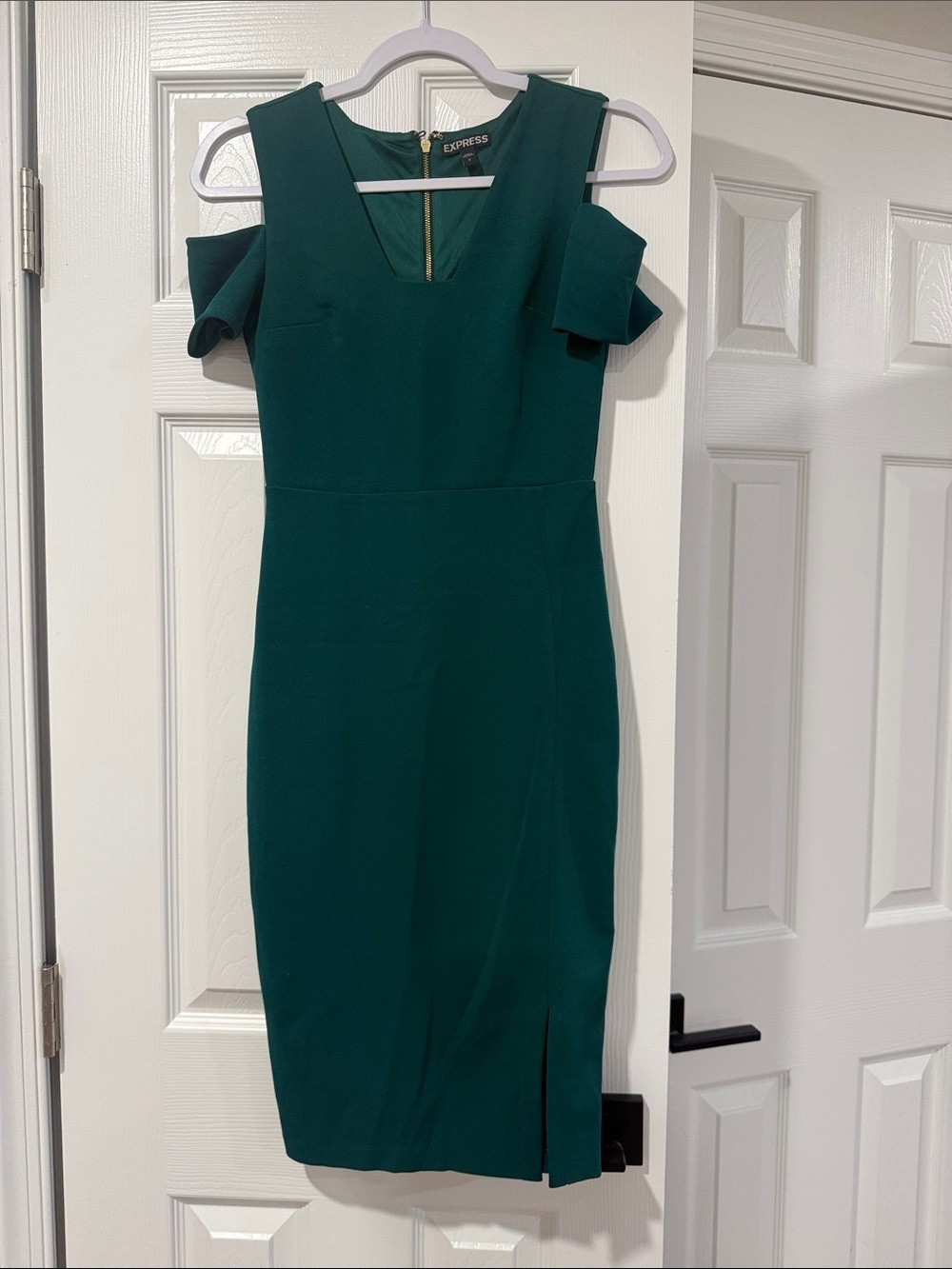 Express Emerald Green Cold-Shoulder Sheath Midi Dress
